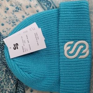 NEW SS  Knit Beanie Warm and Comfy,  Mint Blue Unisex